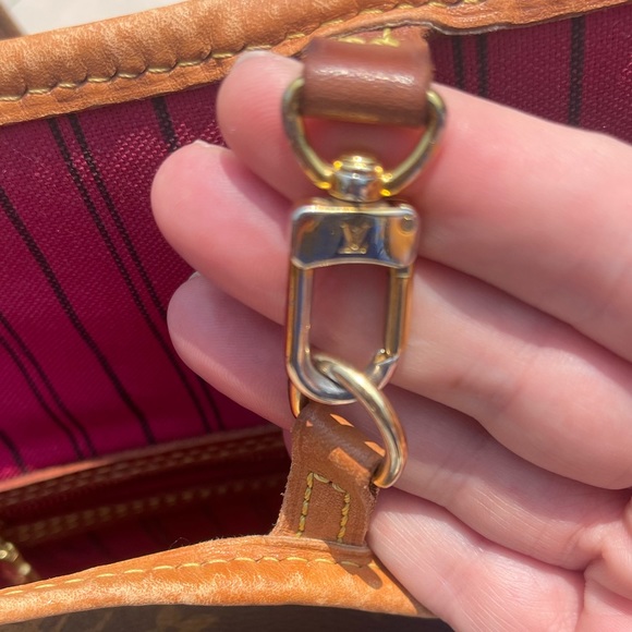 Louis Vuitton Neverfull AND Wristlet (hot pink inside) w/dust bag - Picture 10 of 17